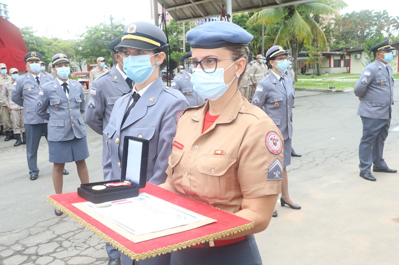 Governador anuncia aumento de vagas no concurso para soldado do Corpo de Bombeiros