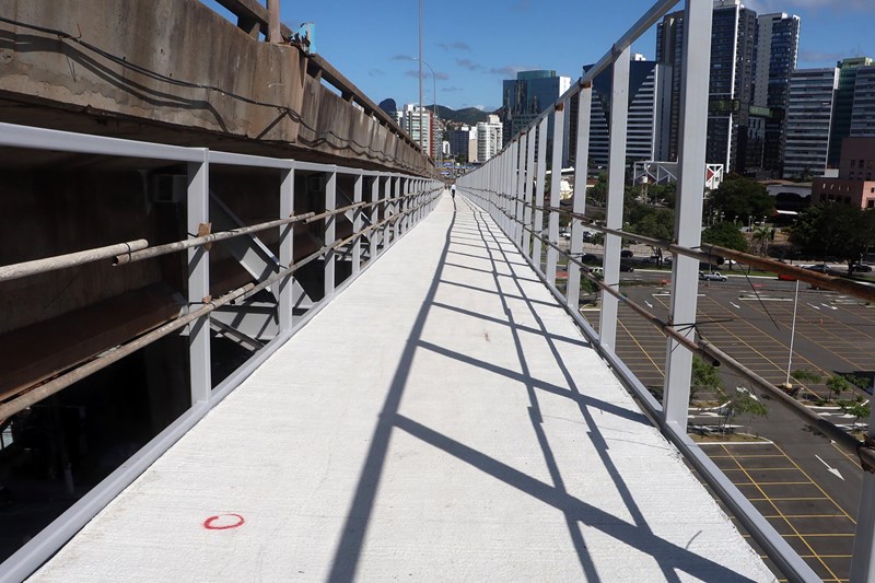 Obras da Ciclovia da Vida avançam e começam a ser executadas sobre o mar