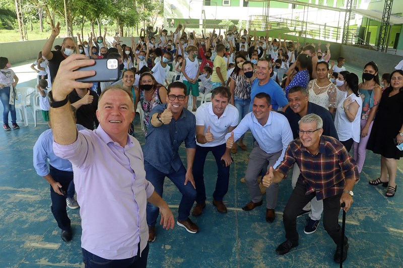 Muniz Freire recebe equipamentos agrícolas e novos investimentos do Governo do Estado