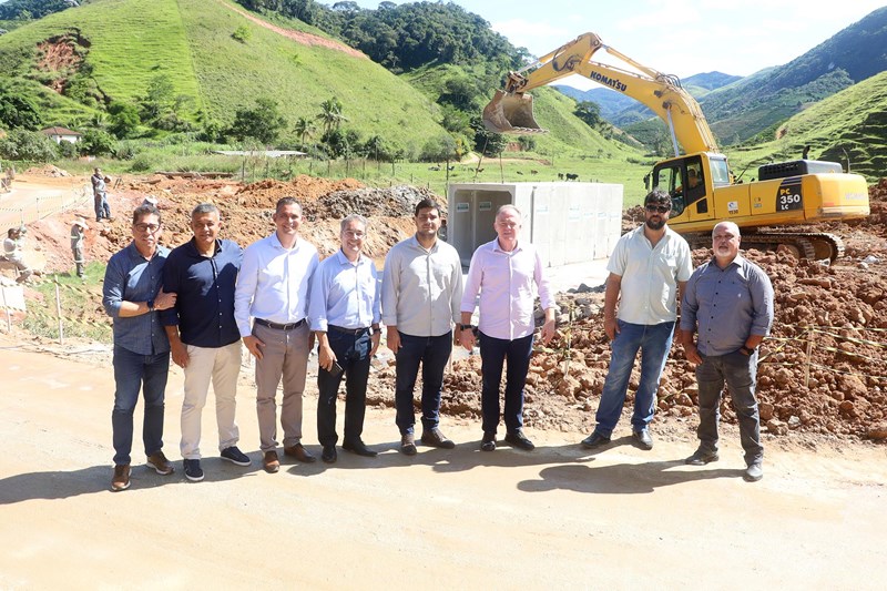 Muniz Freire recebe equipamentos agrícolas e novos investimentos do Governo do Estado