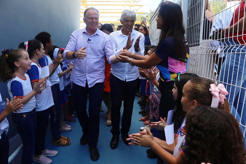 Muniz Freire recebe equipamentos agrícolas e novos investimentos do Governo do Estado