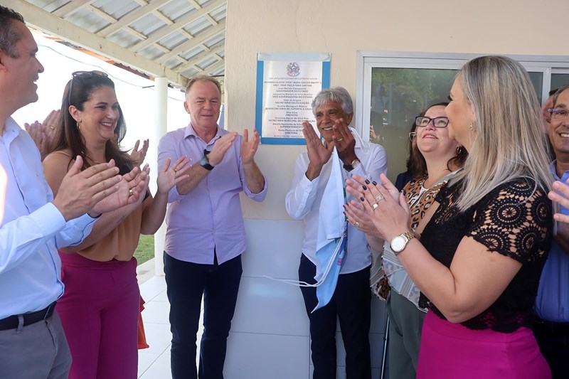 Muniz Freire recebe equipamentos agrícolas e novos investimentos do Governo do Estado