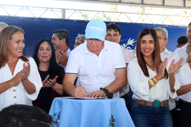 Estado inaugura obras de infraestrutura e anuncia novos investimentos em Mucurici