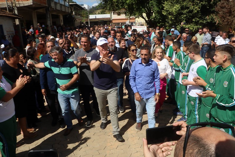 Governador inaugura pavimentação da Rodovia ES-181 entre Alegre e São José do Calçado