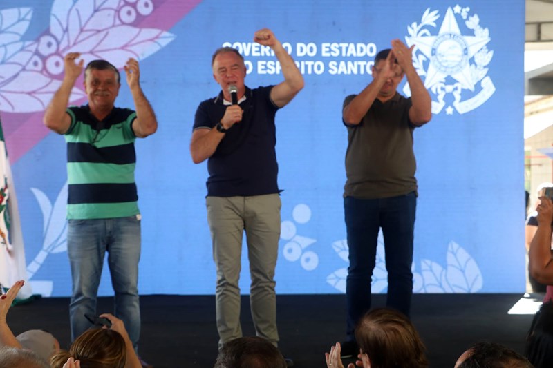 Governador inaugura pavimentação da Rodovia ES-181 entre Alegre e São José do Calçado