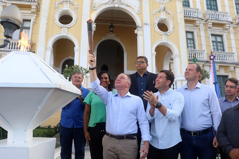 Governador anuncia novos investimentos durante comemorações do aniversário de Vila Velha