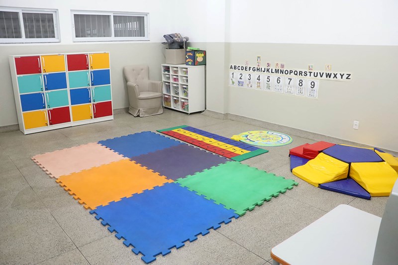 Governador inaugura creche e anuncia novos investimentos em Ibiraçu