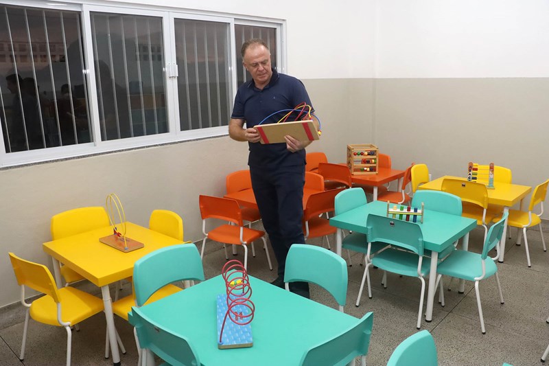 Governador inaugura creche e anuncia novos investimentos em Ibiraçu