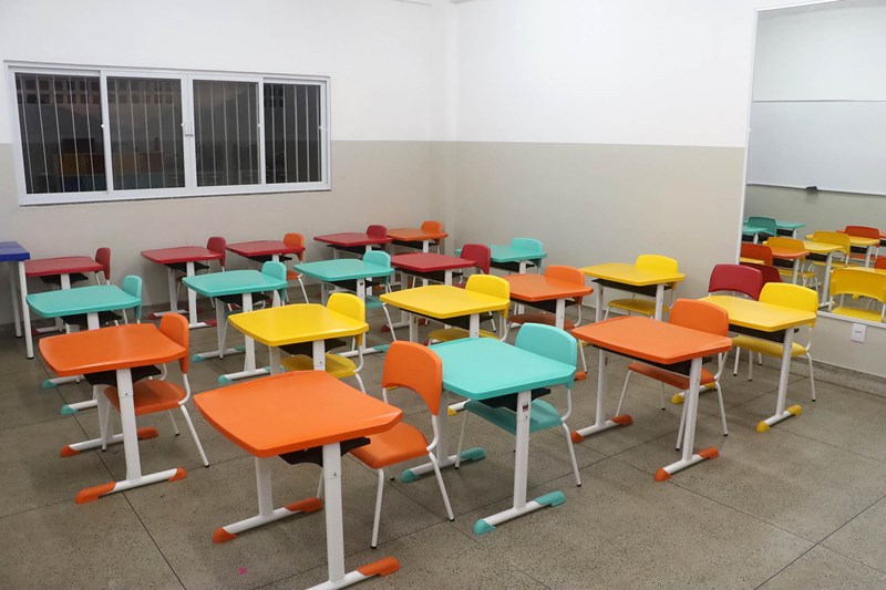 Governador inaugura creche e anuncia novos investimentos em Ibiraçu