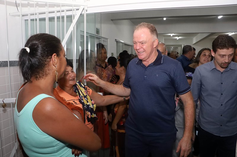 Governador inaugura creche e anuncia novos investimentos em Ibiraçu