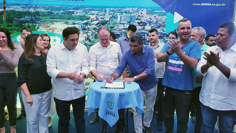 Casagrande anuncia repasse para construção de escolas e início das obras de novo CRAS na Serra