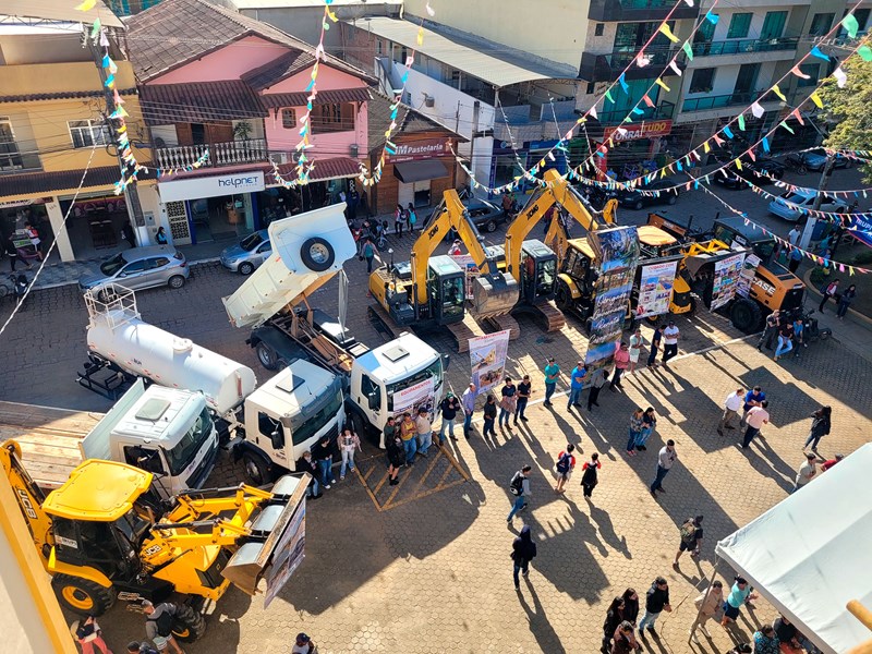Governador entrega obras e anuncia novos investimentos em Irupi