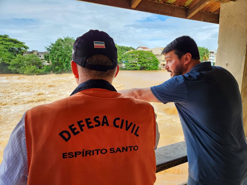 Governador visita municípios atingidos pelas fortes chuvas no norte do Estado