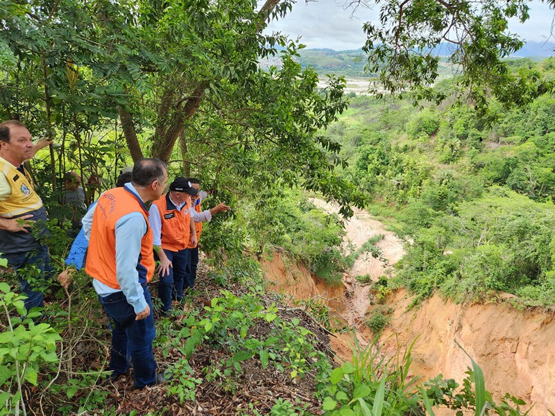 Governador visita municípios atingidos pelas fortes chuvas no norte do Estado