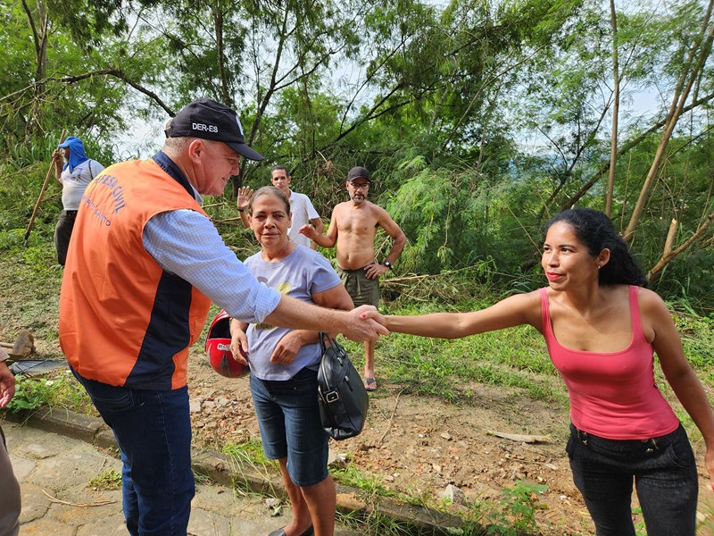 Governador visita municípios atingidos pelas fortes chuvas no norte do Estado