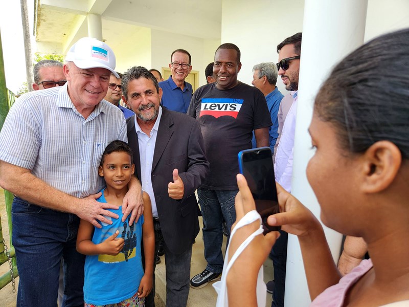 Governador inaugura obras e anuncia novos investimentos em Ponto Belo