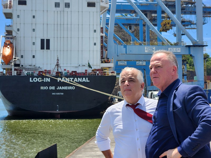 Ministro visita obras do terminal de passageiros do Aeroporto Regional de Linhares