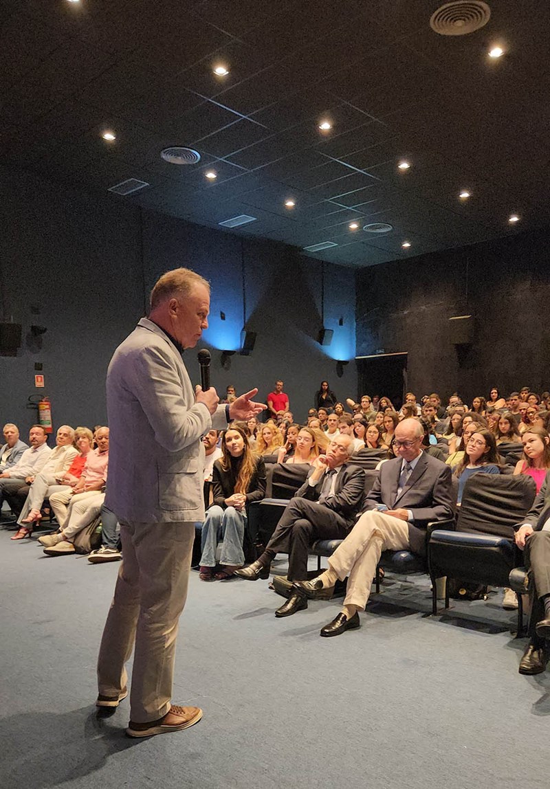 Governador participa de Aula Magna na abertura do ano letivo na Ufes