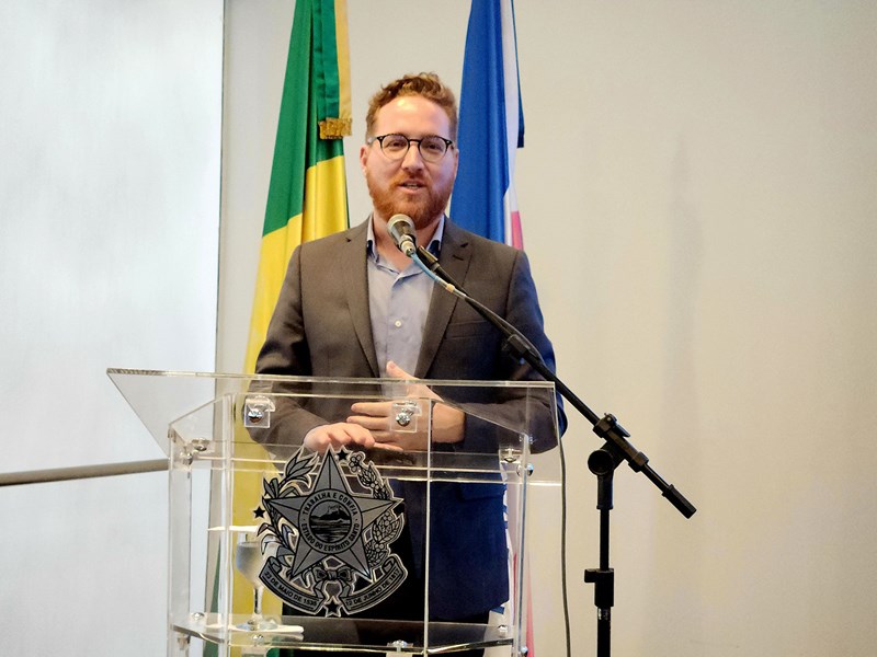 Governador Casagrande anuncia novos investimentos na área da educação