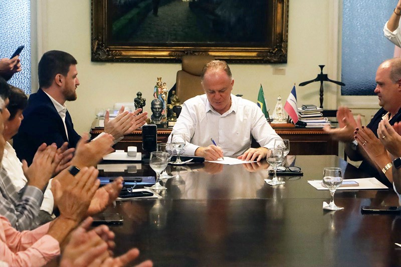 Governo do Estado investe na universalização do serviço de esgoto em Apiacá