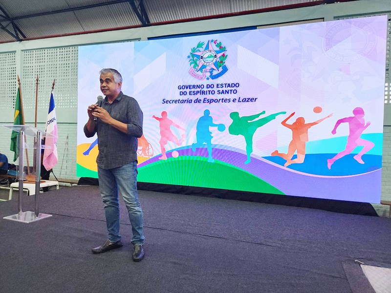 Governo do Estado realiza entrega dos kits do programa Bolsa Atleta