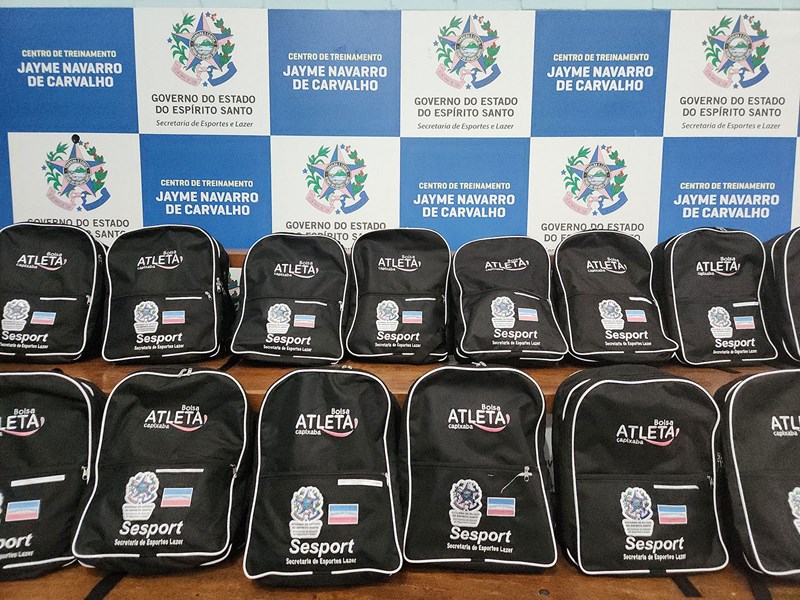 Governo do Estado realiza entrega dos kits do programa Bolsa Atleta