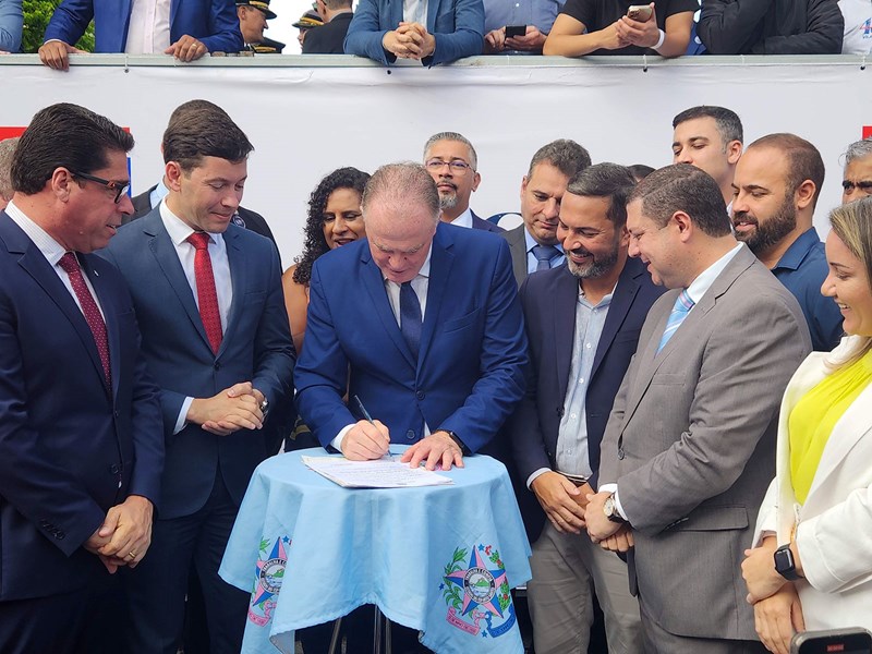 Casagrande participa das comemorações do aniversário de 488 anos de Vila Velha