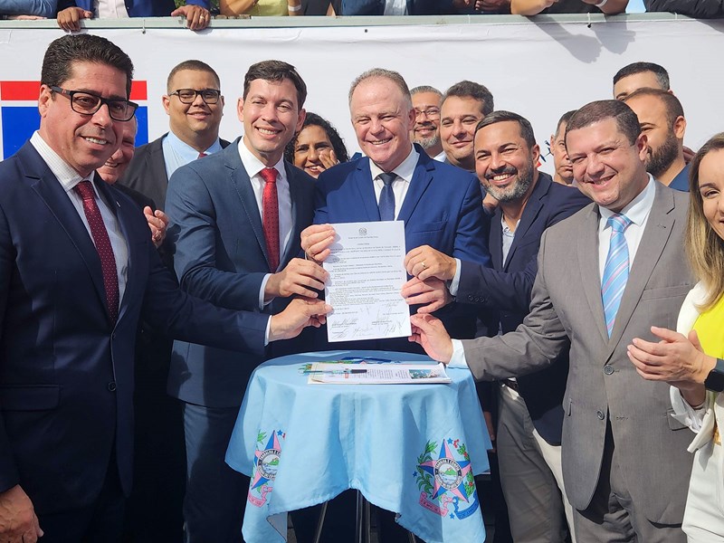 Casagrande participa das comemorações do aniversário de 488 anos de Vila Velha