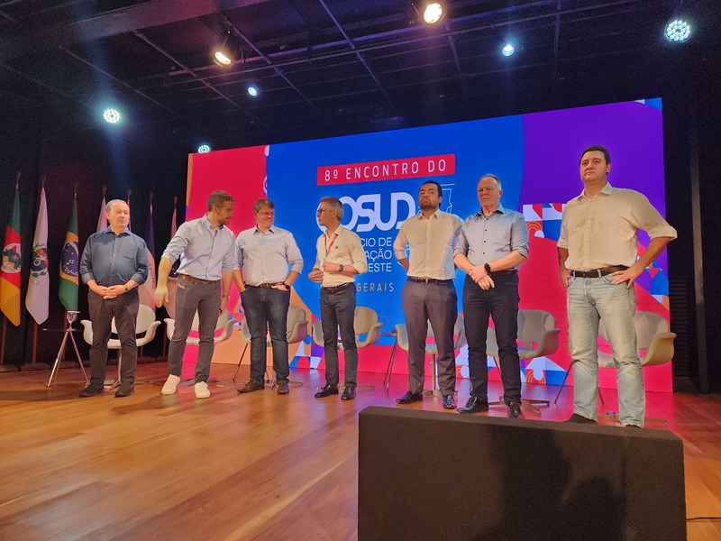Governador do Espírito Santo participa do encerramento da 8ª edição do Cosud