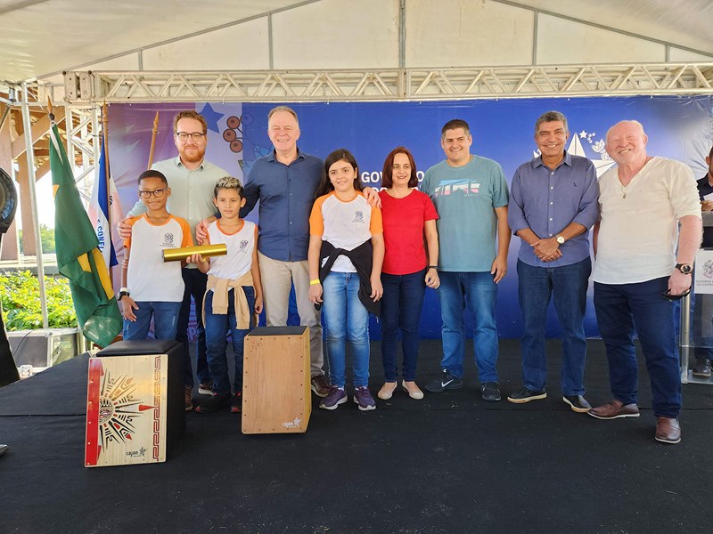 Governador autoriza início da construção de nova sede de escola na Serra
