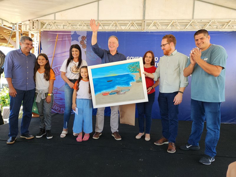 Governador autoriza início da construção de nova sede de escola na Serra