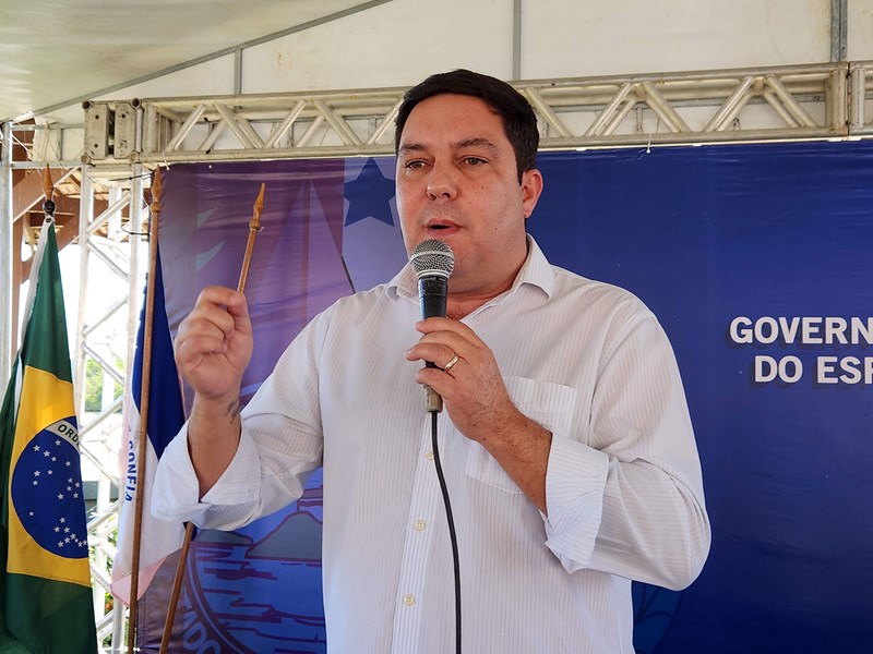 Governador autoriza início da construção de nova sede de escola na Serra