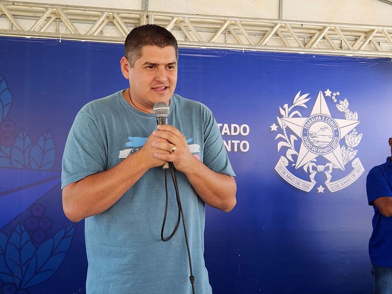 Governador autoriza início da construção de nova sede de escola na Serra