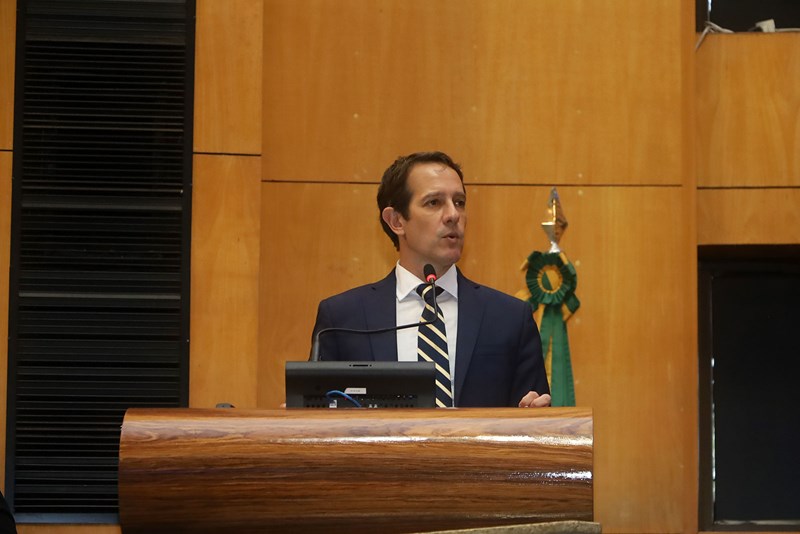 Governador entrega propostas do Espírito Santo para a reforma tributária 
