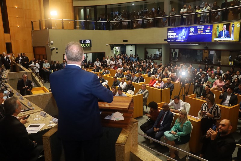 Governador entrega propostas do Espírito Santo para a reforma tributária 