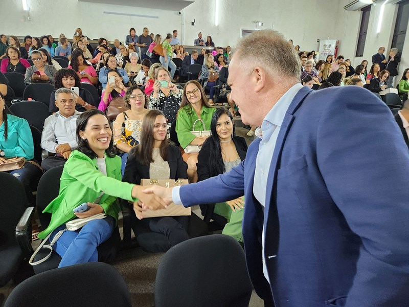 Estado promove seminário e premiação de iniciativas pela primeira infância