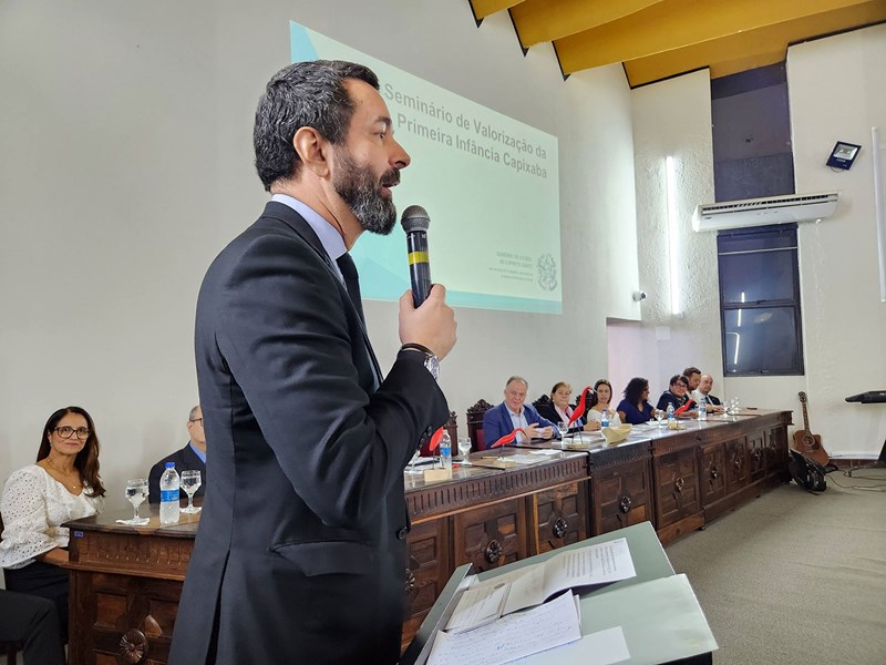 Estado promove seminário e premiação de iniciativas pela primeira infância