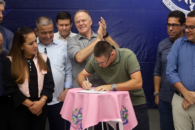 Casagrande entrega obras e anuncia novos investimentos em Itaguaçu