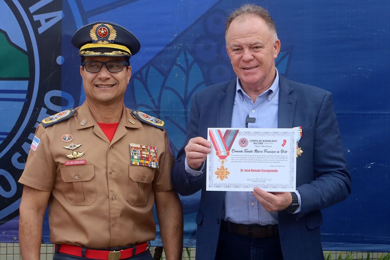 Corpo de Bombeiros Militar recebe 49 novas caminhonetes