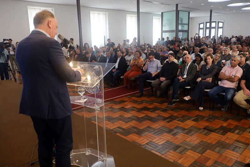Governo lança programa ‘Tudo no Mesmo Lugar’ e anuncia incentivo às locadoras de veículos