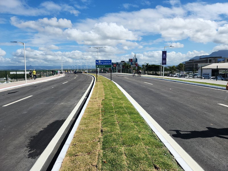 Governador inaugura viaduto e obras do Complexo Viário de Carapina