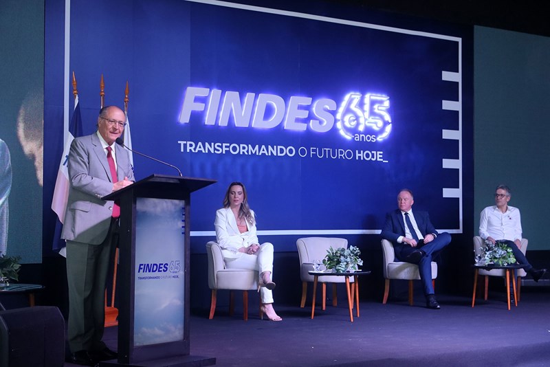 Vice-presidente assina resolução que aprova criação da ZPE de Aracruz