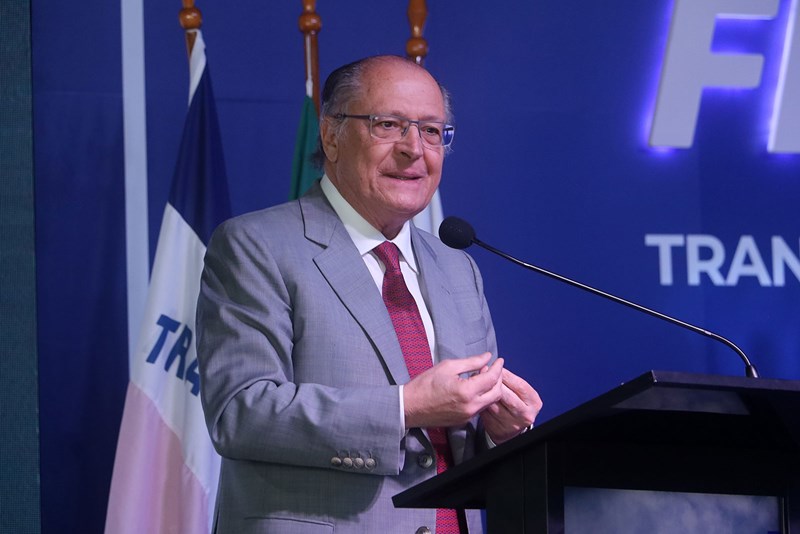 Vice-presidente assina resolução que aprova criação da ZPE de Aracruz