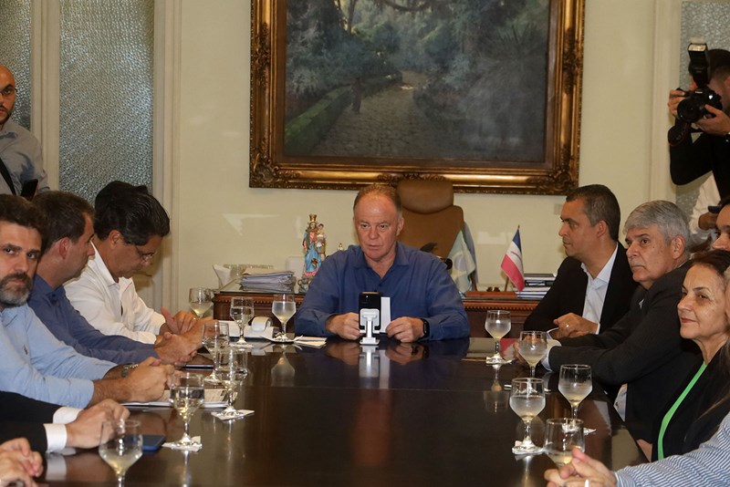 Governo do Estado firma contrato com a Infraero para gestão do Aeroporto de Linhares