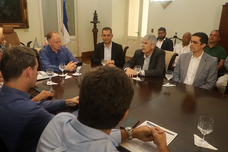 Governo do Estado firma contrato com a Infraero para gestão do Aeroporto de Linhares
