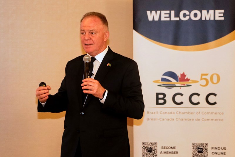 Casagrande apresenta potencialidades do Espírito Santo em evento no Canadá