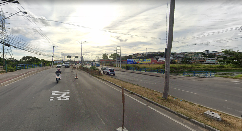 Interdição de via na Avenida Carlos Lindenberg, em Vila Velha