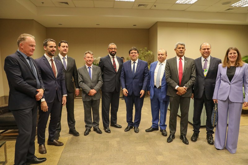 Casagrande debate reforma tributária durante encontro do Fórum dos Governadores