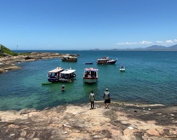 Ação educativa do Iema ressalta regras de uso do Arquipélago das Três Ilhas