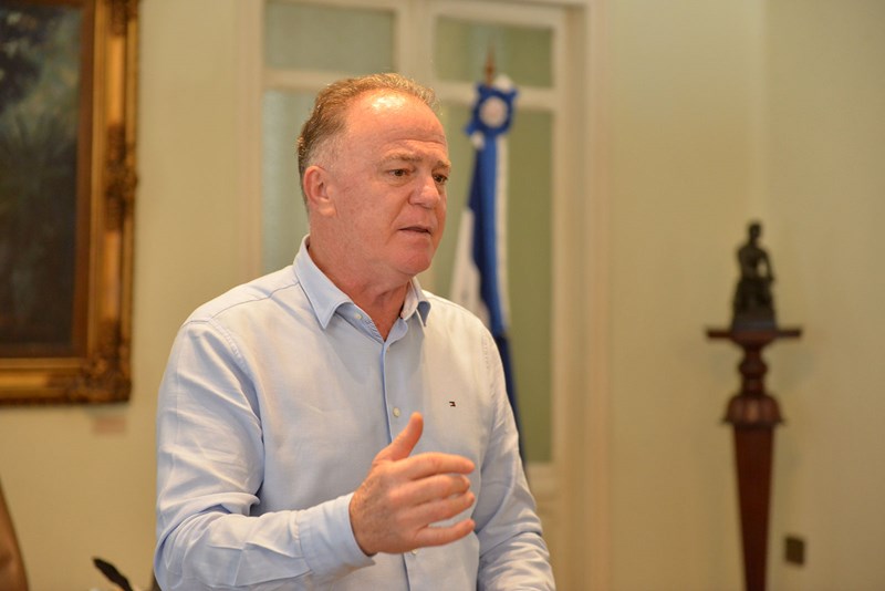 Renato Casagrande reúne secretariado no primeiro dia do novo mandato